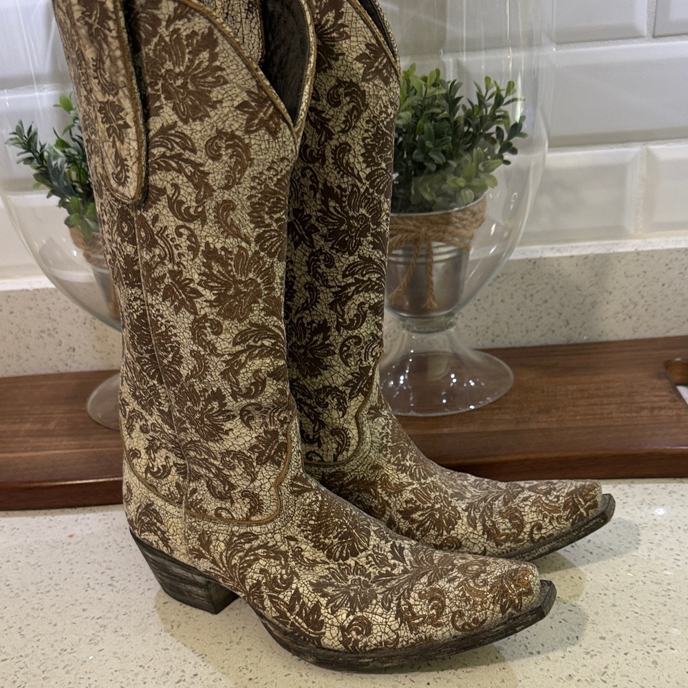 Old Gringo Brown and Cream Ankle Boots
